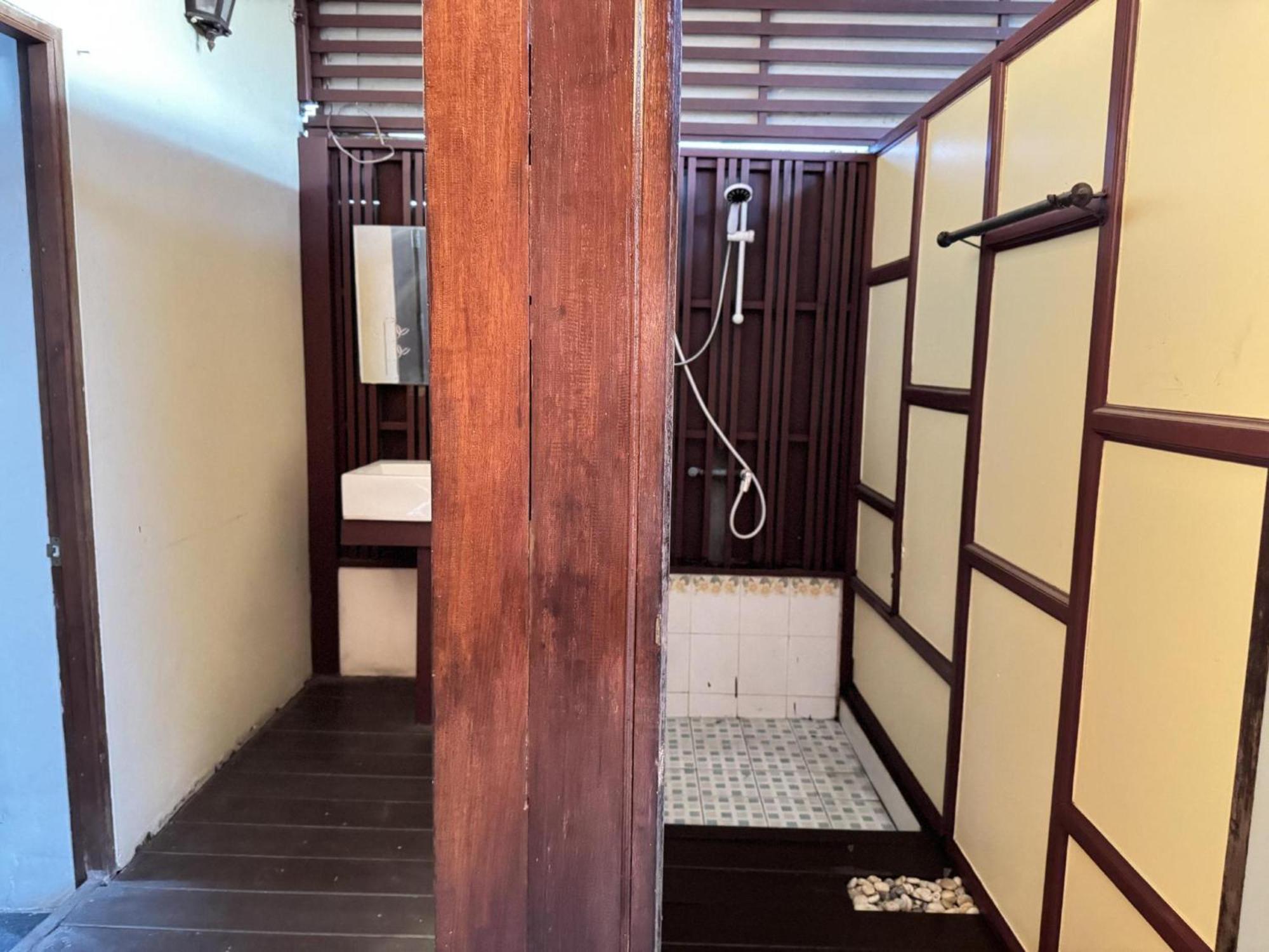Collection O Bupamontra Chiangmai Hotel Csiangmaj Kültér fotó