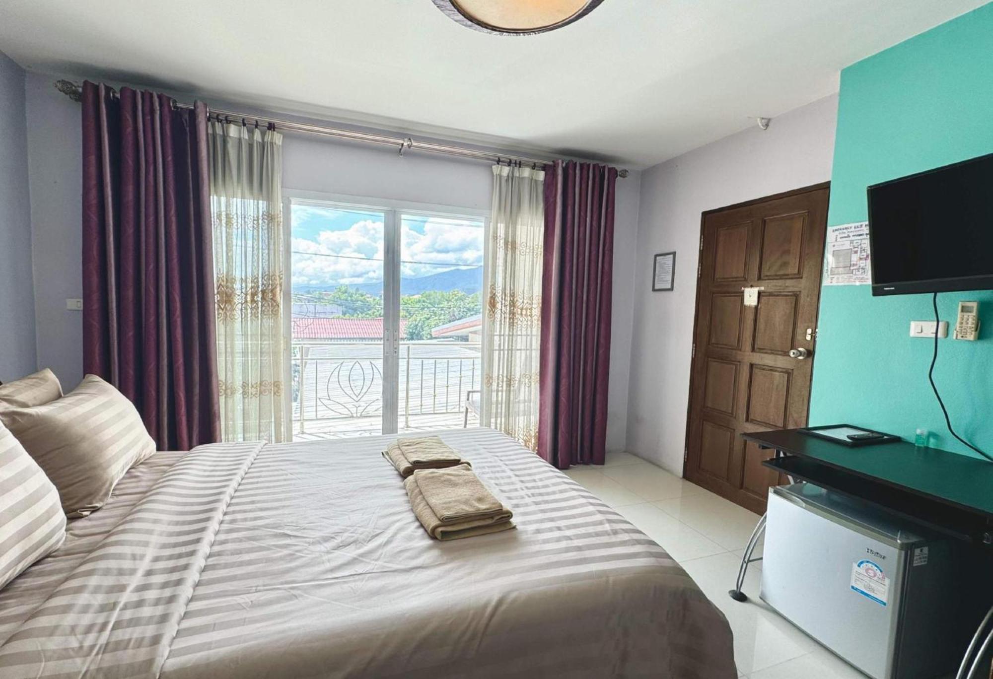 Collection O Bupamontra Chiangmai Hotel Csiangmaj Kültér fotó