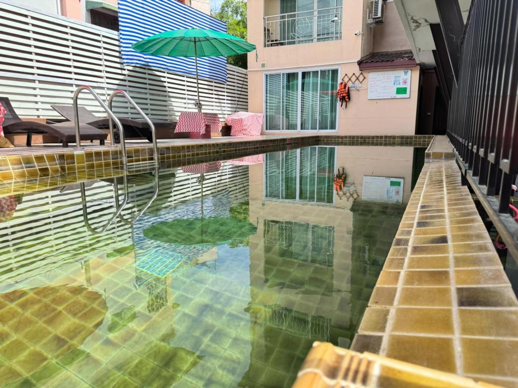 Collection O Bupamontra Chiangmai Hotel Csiangmaj Kültér fotó