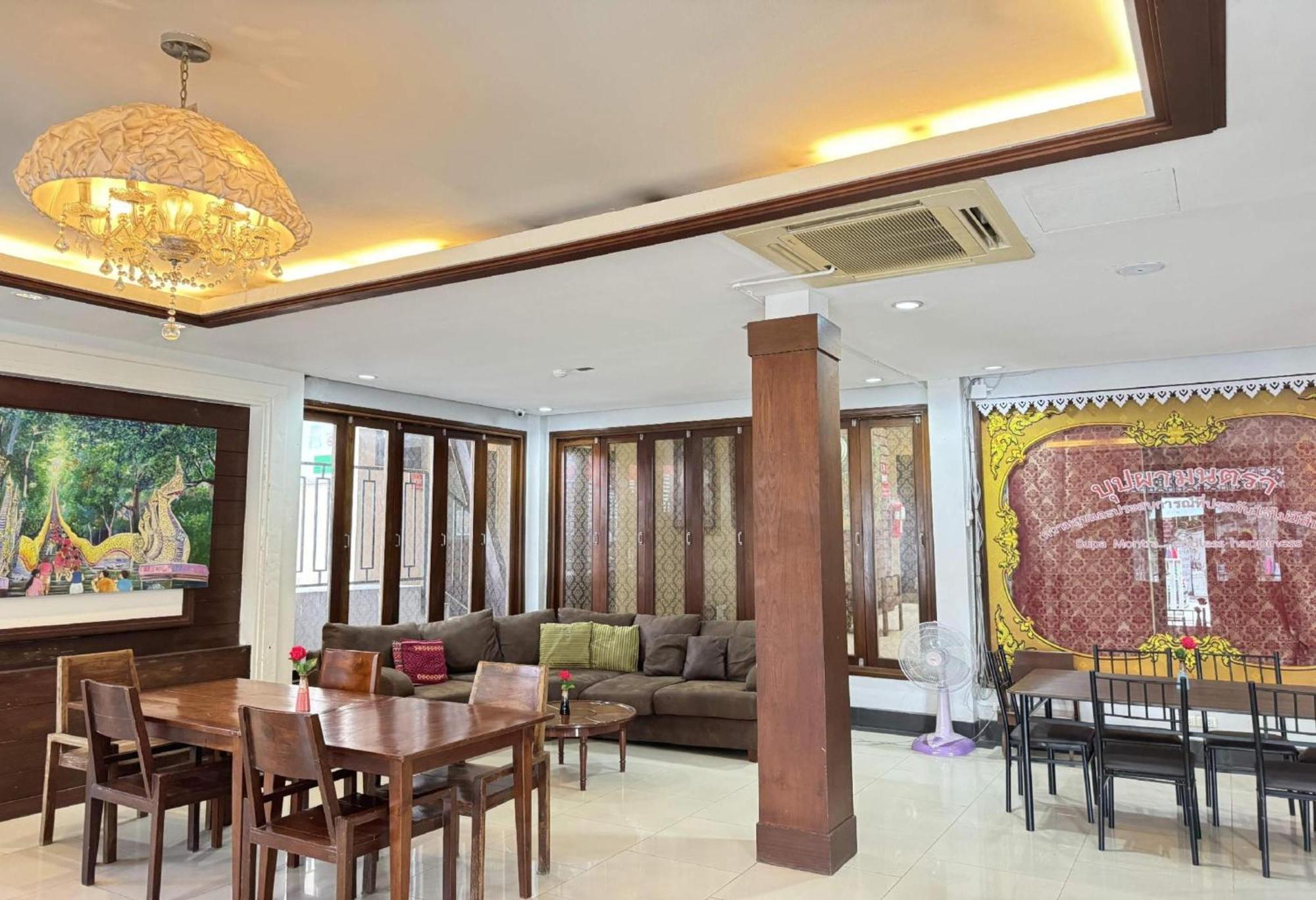 Collection O Bupamontra Chiangmai Hotel Csiangmaj Kültér fotó