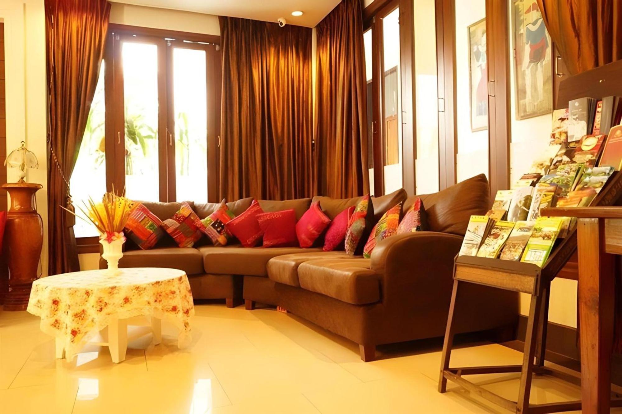 Collection O Bupamontra Chiangmai Hotel Csiangmaj Kültér fotó
